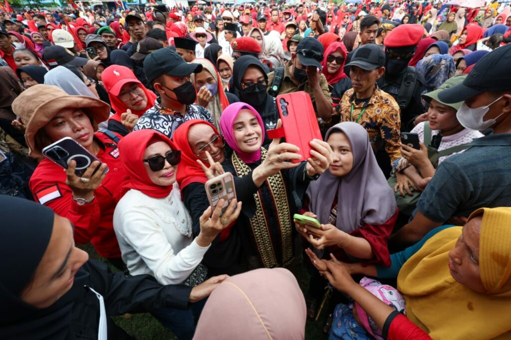 Warga Lampung Tengah Kagumi Sosok Atikoh Ganjar: Tidak Gengsian dan Ramah