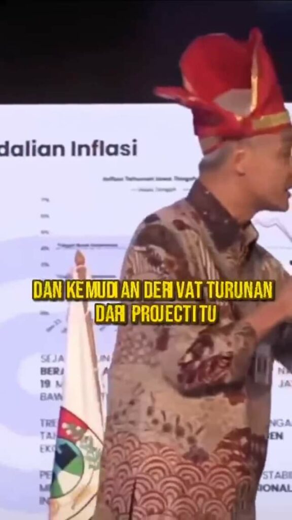 Kepala Daerah atau Gubernur terletak ditengah-tengah antara Presiden dan Bupati/
