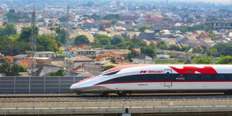 Whoosh dan Peneguhan Hipokrasi