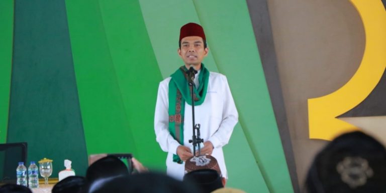 UAS Saja Jadi Gubernur Riau