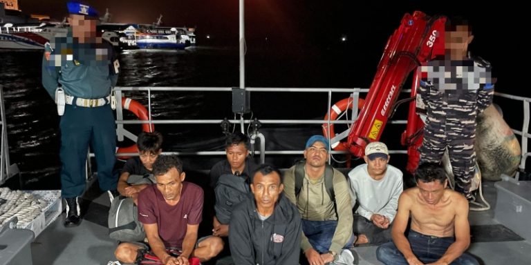 TNI AL Tangkap 6 Pekerja Migran Ilegal di Tanjung Balai Karimun