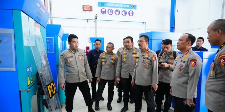 Tinjau Puslitbang Polri