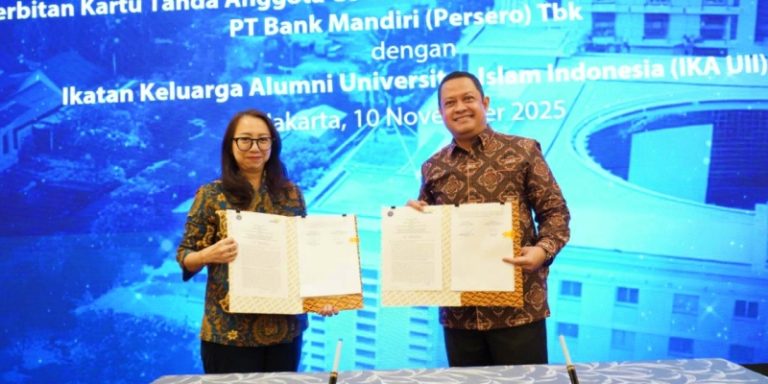 Bank Mandiri Gandeng IKA UII Terbitkan Kartu Debit Co-Brand GPN