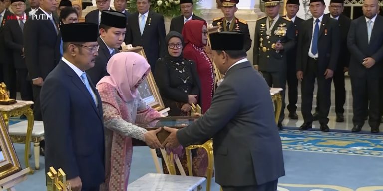 Dinamika Wacana Pemberian Gelar Pahlawan Nasional kepada Soeharto