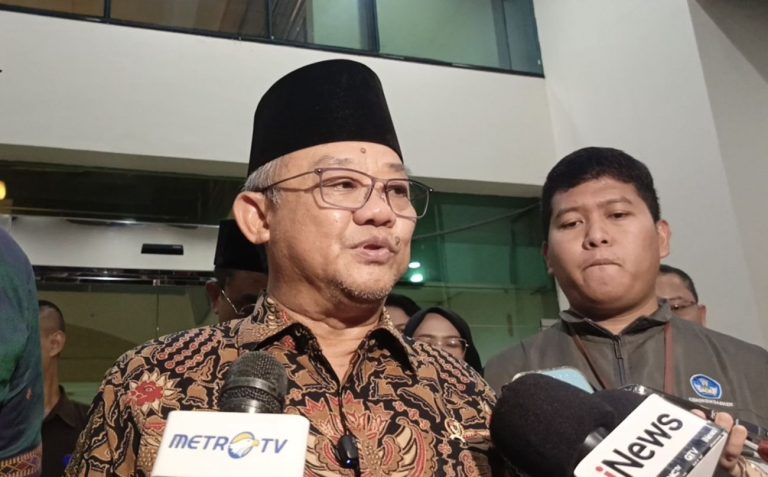 Mendikdasmen: Terduga Pelaku Ledakan SMAN 72 Dipindahkan ke RS Polri : Okezone News
