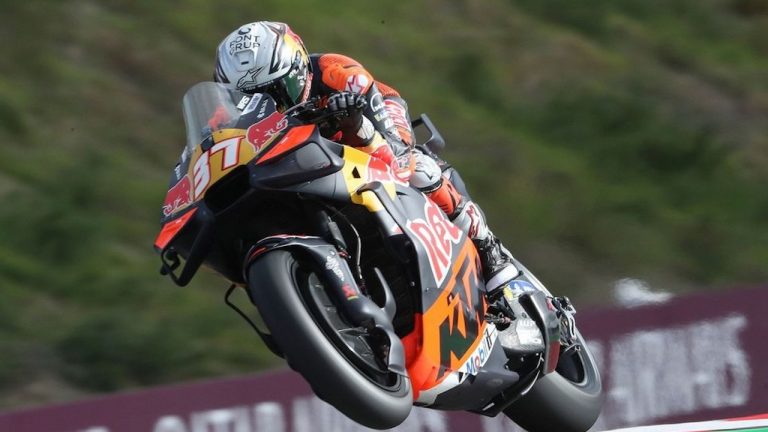 Ancaman Serius Pedro Acosta Bikin Bagnaia Tertekan Jelang MotoGP Valencia