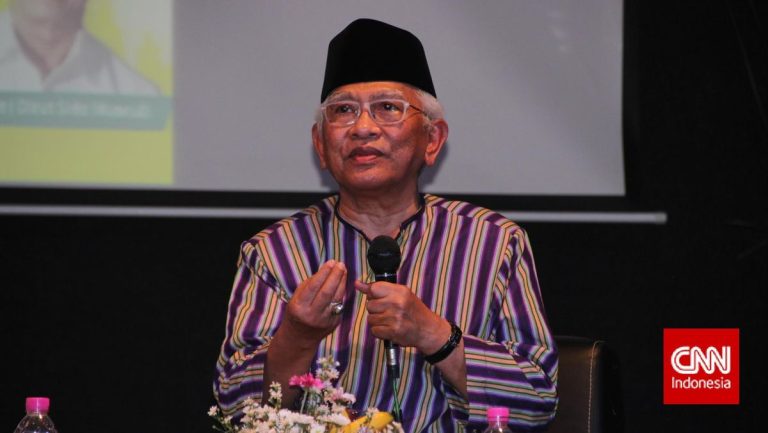 Gus Mus Kritik Rencana Pemberian Gelar Pahlawan Nasional Soeharto