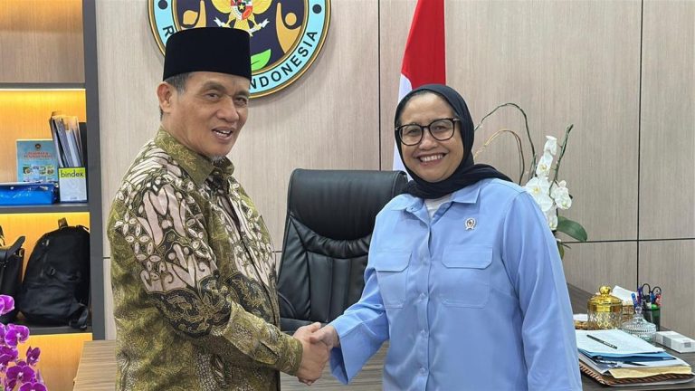 Wakil Kepala BGN Targetkan 11 Juta Santri Masuk Program MBG