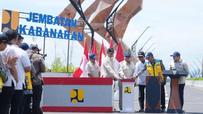Presiden Resmikan Lima Infrastruktur Konektivitas Kementerian PU