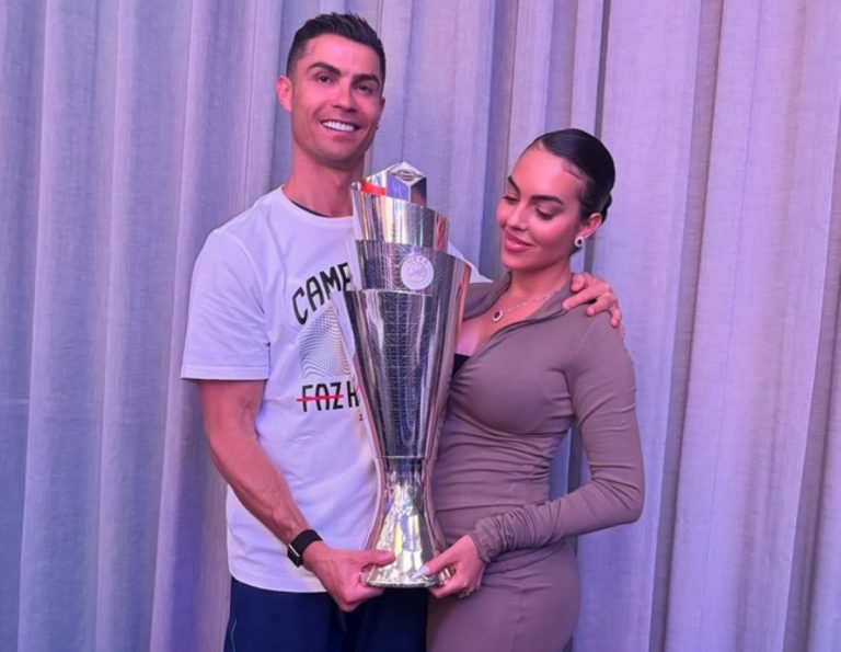 Tanggal dan Lokasi Pernikahan Cristiano Ronaldo dan Georgina Rodriguez Akhirnya Terungkap : Okezone Bola
