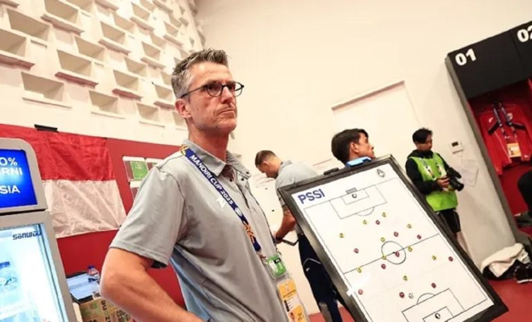 Frank van Kempen Sedih Dipecat Sebelum Latih Timnas Indonesia U-20 : Okezone Bola