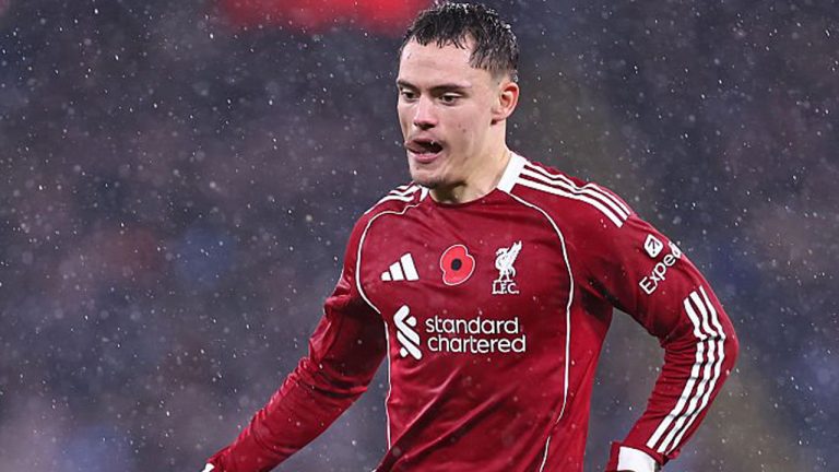 Gary Neville Kritik Florian Wirtz: Performanya Mirip Bocah!