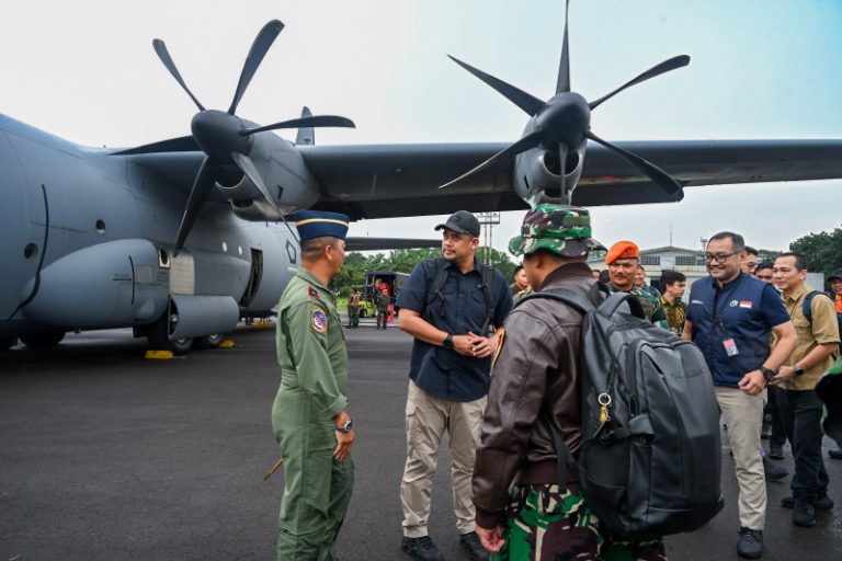 Banjir dan Longsor Putus Akses, Gubernur Bobby Nasution Terbang Bawa Bantuan ke Tapteng Sibolga : Okezone News
