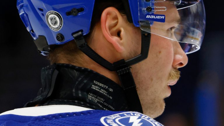 IIHF Wajibkan Penggunaan Pelindung Leher Untuk Hoki Es di Olimpiade 2026