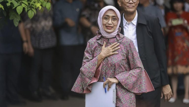 Momen Eks Dirut ASDP Ira Puspadewi Keluar Lapas Bebas