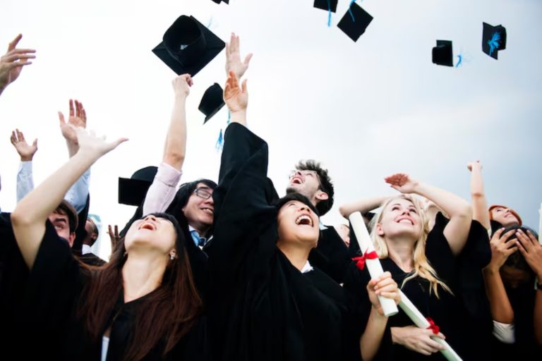 Berikut Kriteria Lengkap Calon Penerima KIP Kuliah 2026 dari Pemerintah : Okezone Edukasi