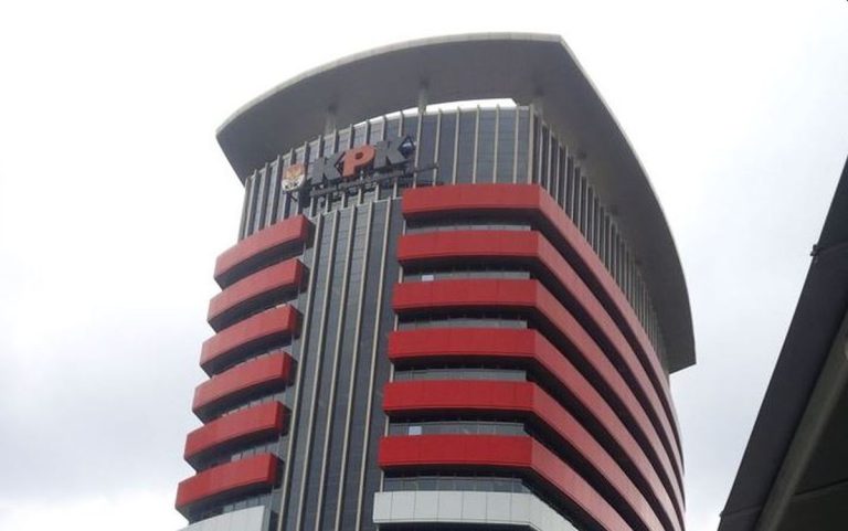 KPK Singgung Keabsahan DPO Ajukan Praperadilan di Sidang Gugatan Paulus Tannos : Okezone News