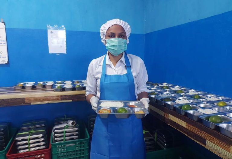 Perdana di Papua, Juru Masak Dapur MBG Dapat Sertifikasi Chef : Okezone News