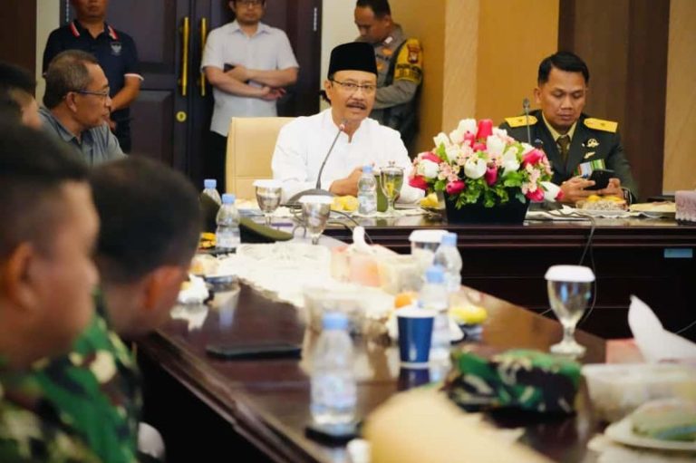 Pemerintah Serukan Heningkan Cipta Serentak Kenang Jasa Pahlawan pada 10 November : Okezone News