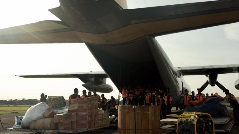 Bantuan Logistik Sudah Tiba di Silangit, Disebar Pakai Heli