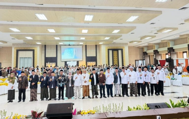 Kemenag: Negara Hadir untuk Pastikan Pesantren Semakin Mandiri : Okezone News