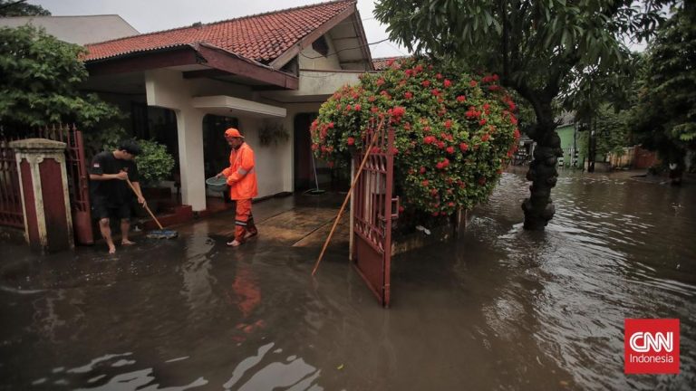 Pondok Karya Jaksel Terendam Banjir 80 Cm Buntut Hujan Lebat