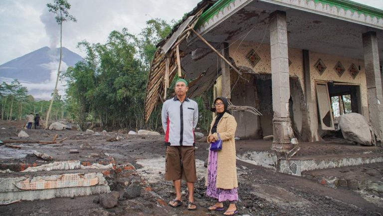 Desa Supiturang Luluh Lantah Diterjang Erupsi Gunung Semeru