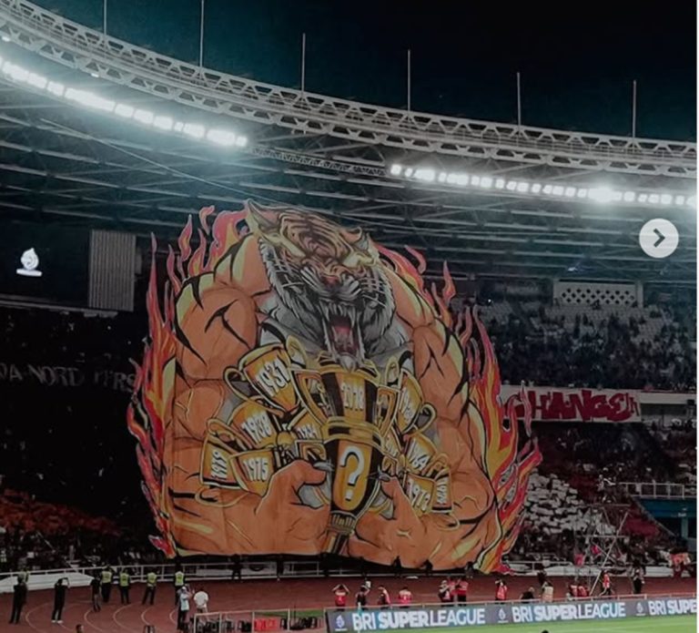 Takjub, Pelatih PSIM Yogyakarta Sandingkan Atmosfer SUGBK saat Lawan Persija Jakarta dengan 2 Klub Eropa! : Okezone Bola