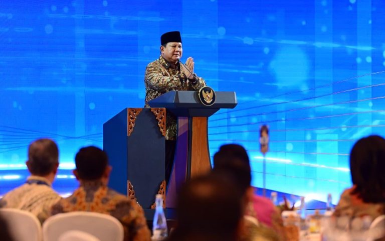 Prabowo Minta Maaf Sering Panggil Menteri Rapat di Akhir Pekan : Okezone News