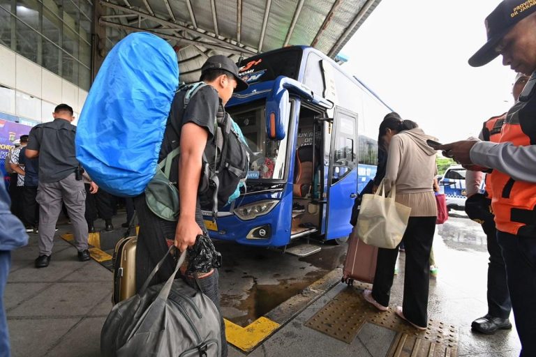 Ramp Check Bus Terus Dilakukan Jelang Nataru 2026, Menhub: Sesuai Arahan Presiden : Okezone Economy