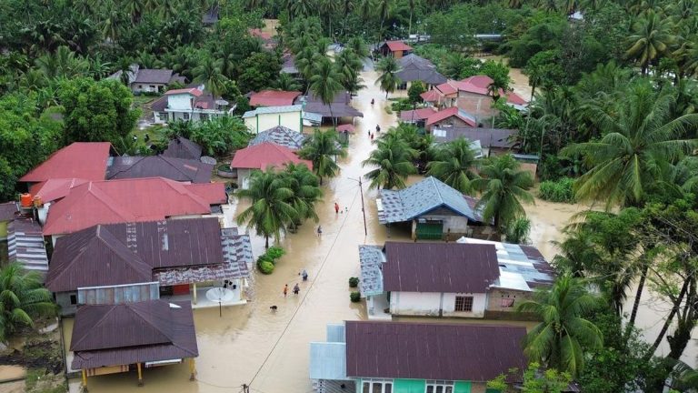 Banjir Besar di Padang Pariaman, 9.228 Jiwa Terdampak