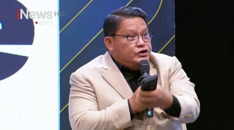 Pengacara Pastikan Ada Lembar Penguji Skripsi Jokowi, tapi Terpisah : Okezone News