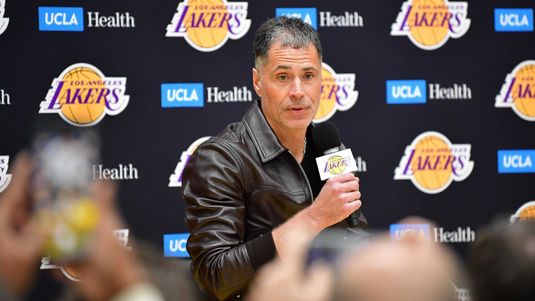 Rob Pelinka Ungkap Betapa Pentingnya Kedalaman Tim Saat Ini