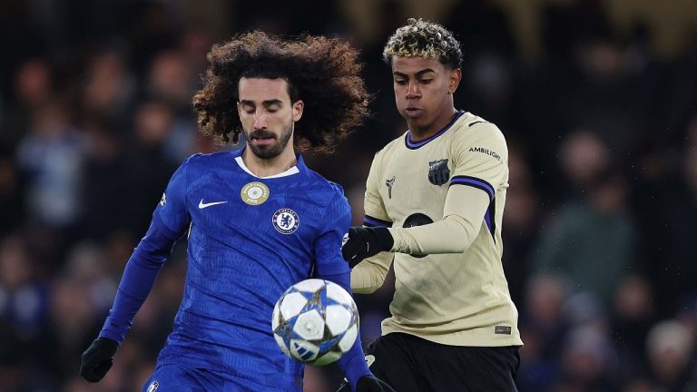 Rooney Terpukau dengan Penampilan Marc Cucurella Lawan Barcelona