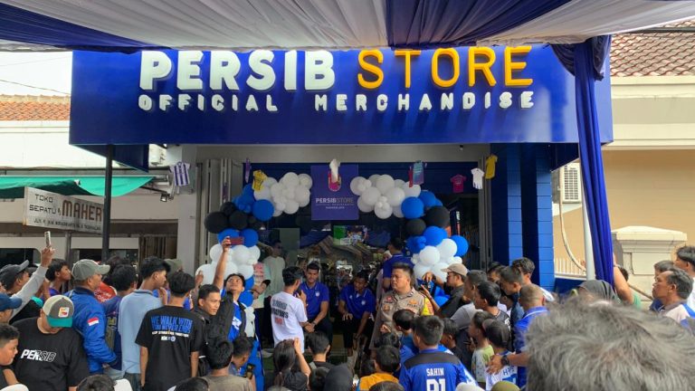 Sapa Fans Priangan Timur, Persib Store Hadir di Tasikmalaya