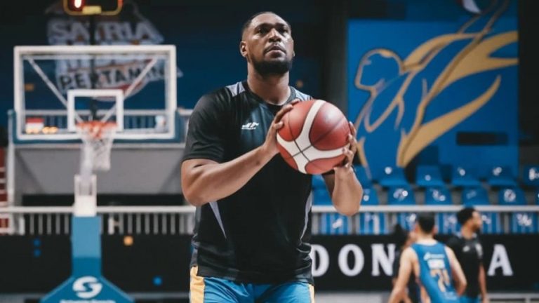 Satria Muda Resmi Berpisah dengan Armando Kaize