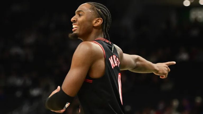 Tyrese Maxey Bangga Bisa Menyamai Prestasi Chamberlain