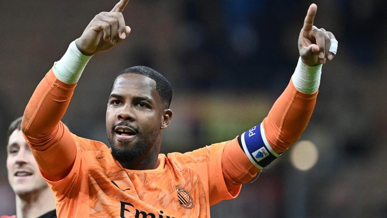 Ungkap Kontrak Mike Maignan, Adrien Rabiot: Dia Sangat Mencintai Milan