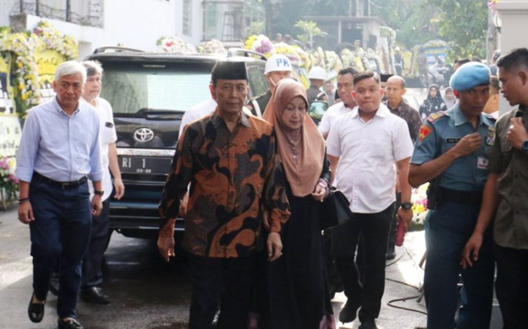 Istri Wiranto Akan Dimakamkan di Delingan Solo : Okezone News