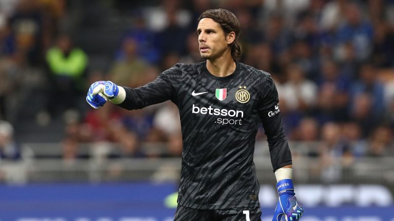 Yann Sommer Mengecewakan, Hakan Calhanoglu Alami Mimpi Buruk