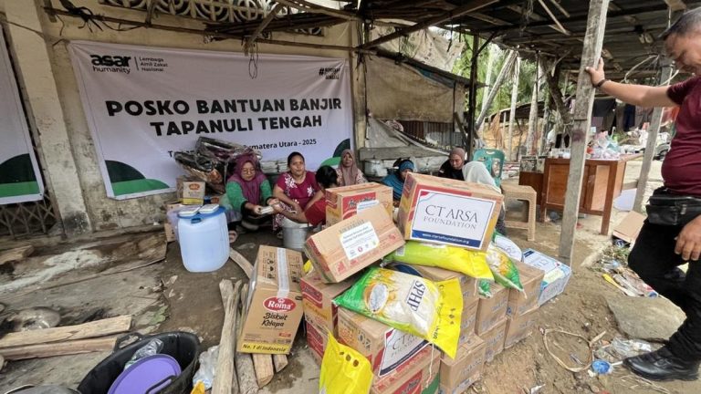 20 Ton Bantuan CT ARSA Foundation Diterima Korban Bencana Sumatra