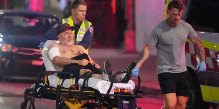 12 Orang Tewas dalam Serangan Teroris di Pantai Bondi Australia