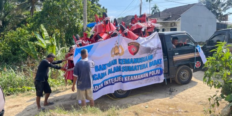 Baintelkam Polri Kirim Alat Penanggulangan Bencana ke Sumbar