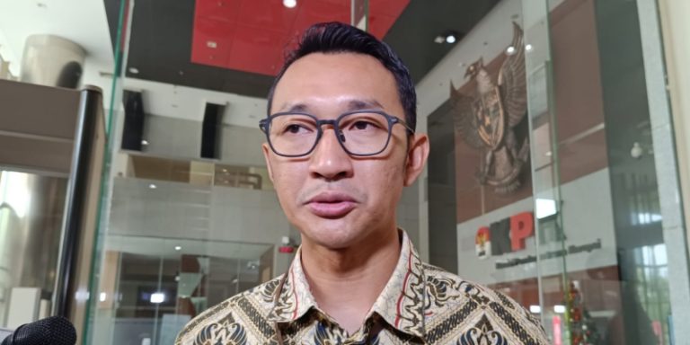 KPK Amankan Duit Cash Rp900 Juta di OTT Jaksa Banten