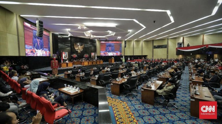 Dono Kasino Indro Resmi Dilantik Jadi Anggota DPRD Lombok Tengah