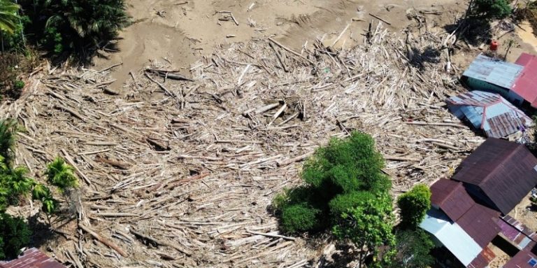 Alotnya Label Bencana Nasional