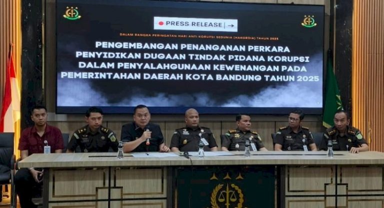 Wakil Wali Kota Bandung Erwin Resmi Tersangka Penyalahgunaan Wewenang
