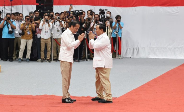 Ekonomi 2026, Prabowo Tak Bisa Lagi Berlindung di Balik Jokowi