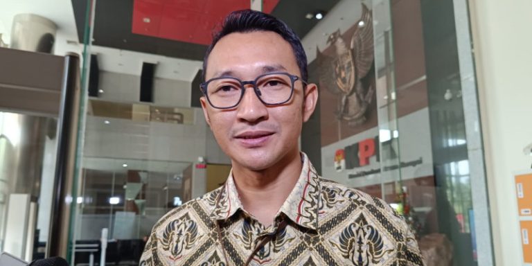 KPK Amankan 5 Orang Termasuk Oknum Jaksa dan Pengacara