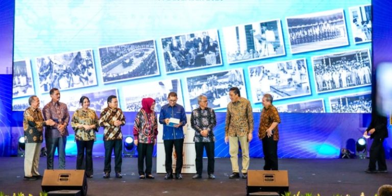 Sejarah Indonesia 2025 Hadir dalam Sepuluh Jilid